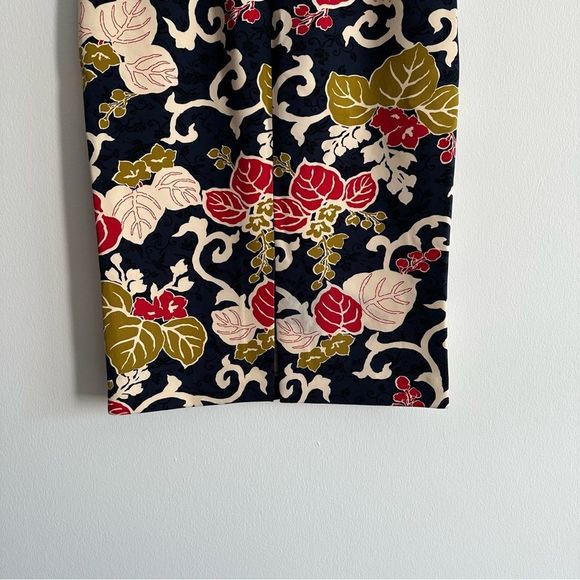 Zara Floral Pencil Skirt | Navy, Cream, Red | Size xs (NWOT) - Picture 6 of 9
